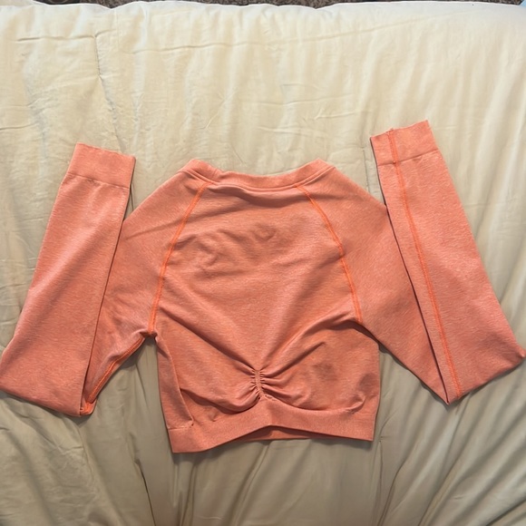 Gymshark Vital Seamless 2.0 Long Sleeve Crop Too - Picture 2 of 3